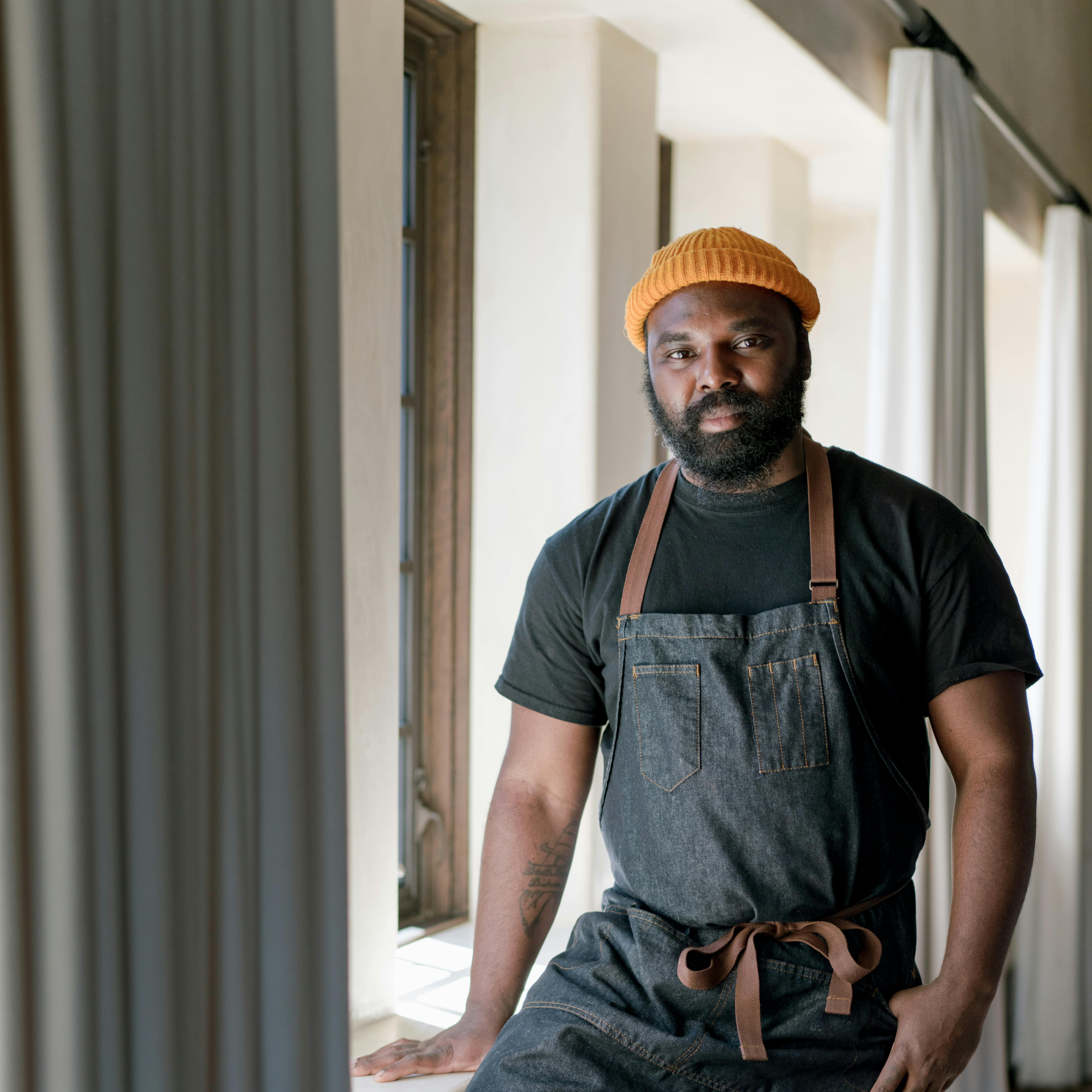 Portrait of Omar Tate from Fall 2021 American Craft Forum